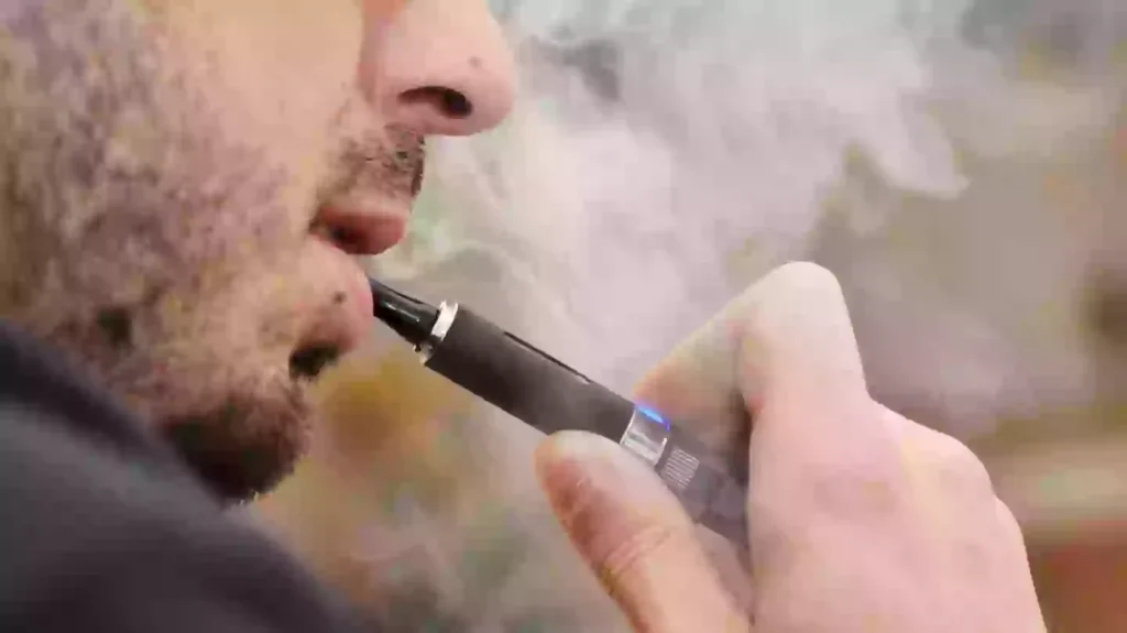 Horrifying simulation shows what happens to your body when you vape